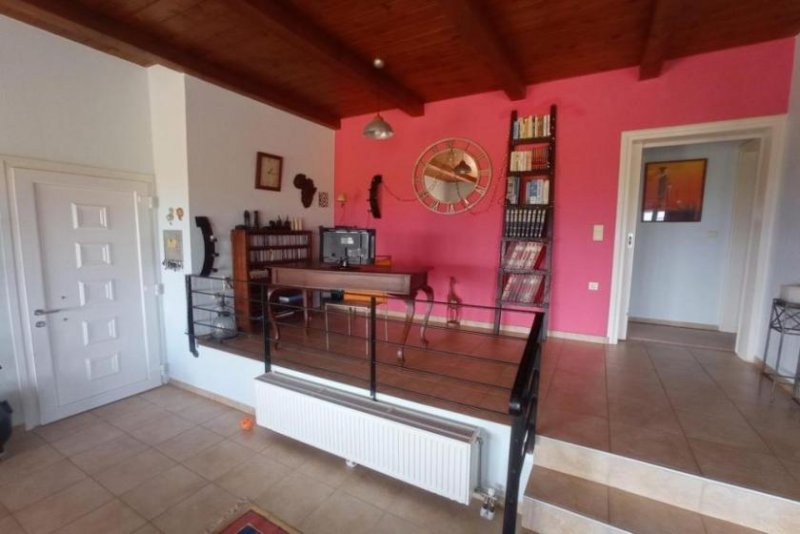 Agios Nikolaos Kreta, Agios Nikolaos: Schönes Haus auf einem Hügel außerhalb der Stadt mit großem bebaubarem Land Haus kaufen